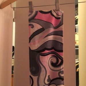 Beautiful lined Punt Roma scarf